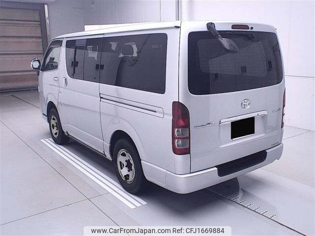 toyota regiusace-van 2013 CFJ1669884 image 2
