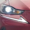 lexus is 2016 CFJ1508928 image 15