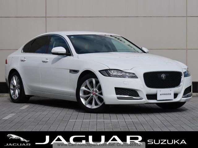 jaguar xf 2017 CFJ1846952 image 1