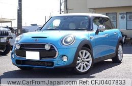 mini mini-others 2019 quick_quick_DBA-XU20M_WMWXU92060TX53158