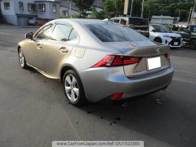 lexus is 2013 CFJ1522300 image 2