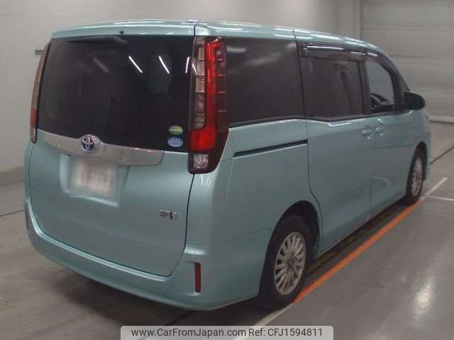 toyota noah 2015 CFJ1594811 image 2