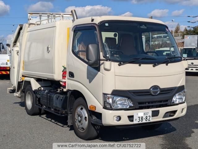 hino dutro 2017 CFJ0752722 image 2