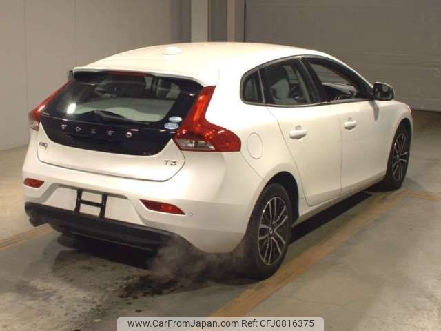 volvo v40 2020 -VOLVO--Volvo V40 DBA-MB4154T--YV1MV2920K2605824---VOLVO--Volvo V40 DBA-MB4154T--YV1MV2920K2605824- image 2