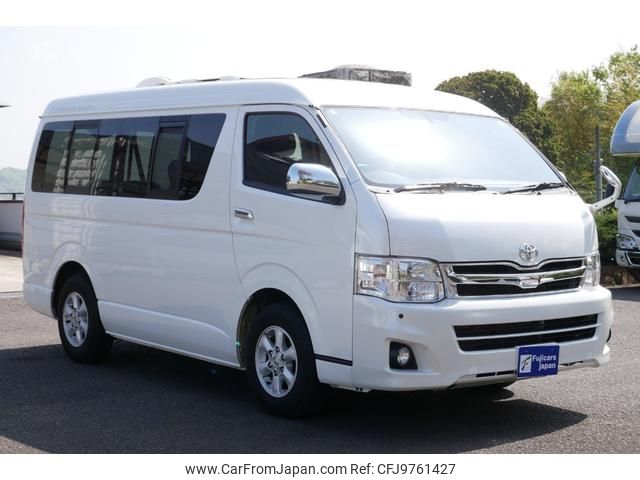 toyota hiace-wagon 2013 GOO_JP_700070921030240503002 image 1