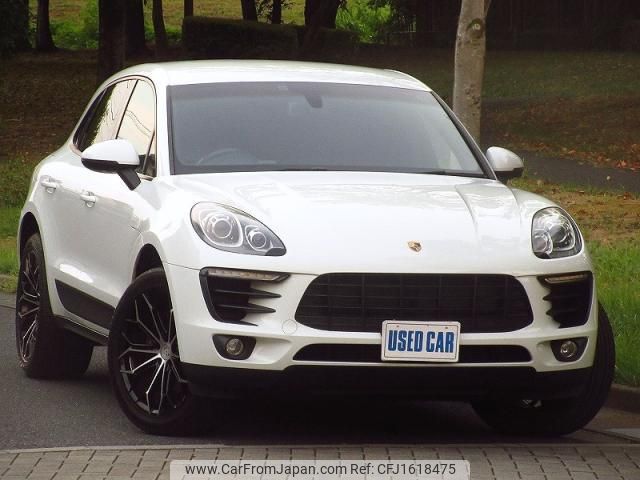 porsche macan 2015 CFJ1618475 image 1