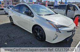toyota prius 2017 CFJ1706301