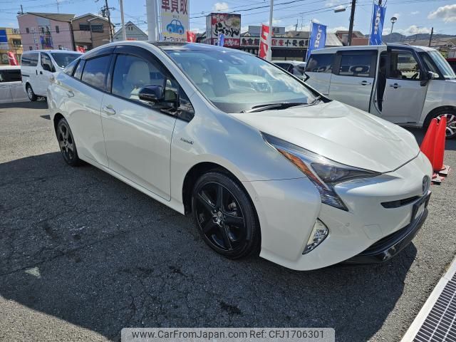 toyota prius 2017 CFJ1706301 image 1