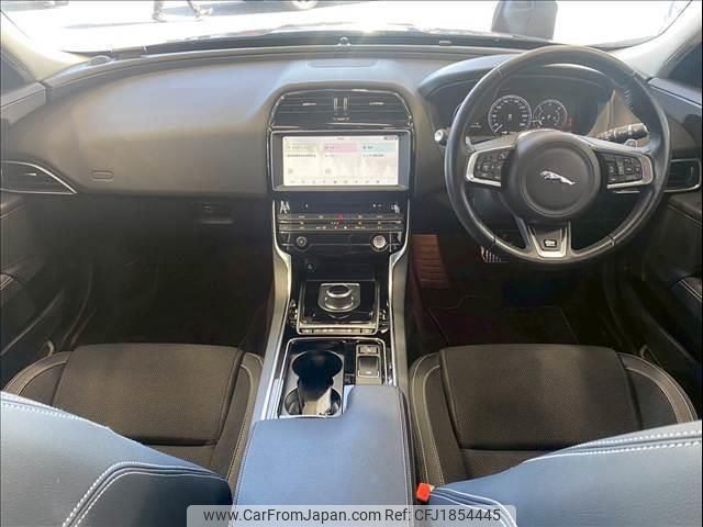 jaguar xe 2019 CFJ1854445 image 2