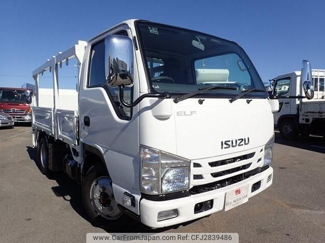 Isuzu elf truck