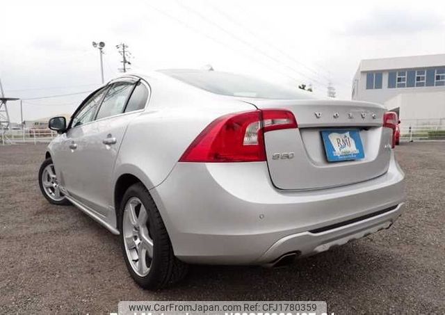 volvo s60 2011 CFJ1780359 image 2
