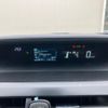 toyota prius-α 2018 CFJ1714775 image 23