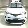 toyota c-hr 2018 ENHANCEAUTO_1_ea286395 image 8