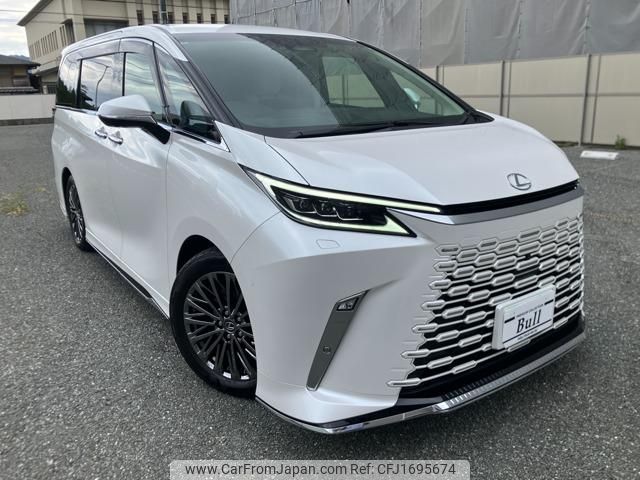 lexus lexus-lm 2025 CFJ1695674 image 1