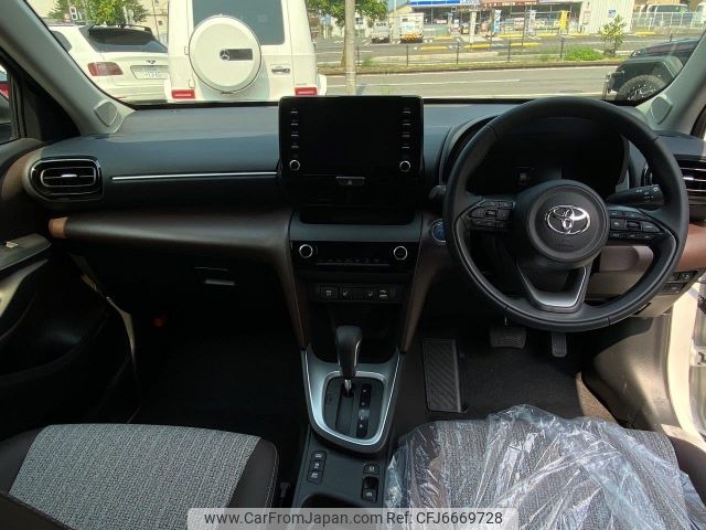 toyota yaris-cross 2021 -TOYOTA--Yaris Cross 6AA-MXPJ10--MXPJ10-3015***---TOYOTA--Yaris Cross 6AA-MXPJ10--MXPJ10-3015***- image 2
