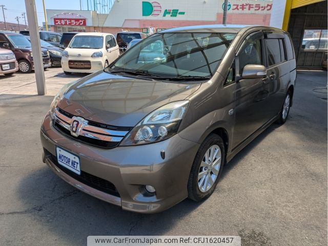 toyota isis 2012 CFJ1620457 image 1