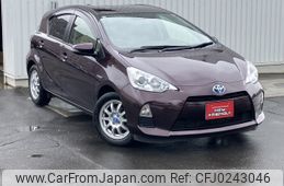 toyota aqua 2014 -TOYOTA--AQUA DAA-NHP10--NHP10-2392800---TOYOTA--AQUA DAA-NHP10--NHP10-2392800-