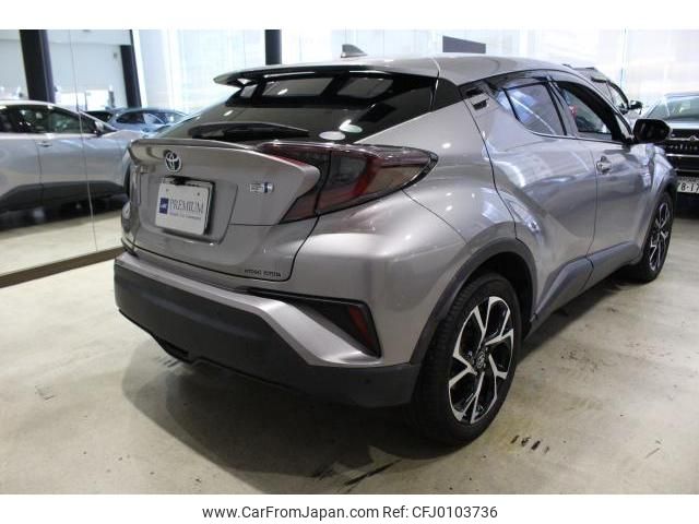 toyota c-hr 2017 quick_quick_DAA-ZYX10_2034713 image 2