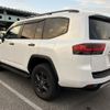 toyota land-cruiser 2023 CFJ1751159 image 2