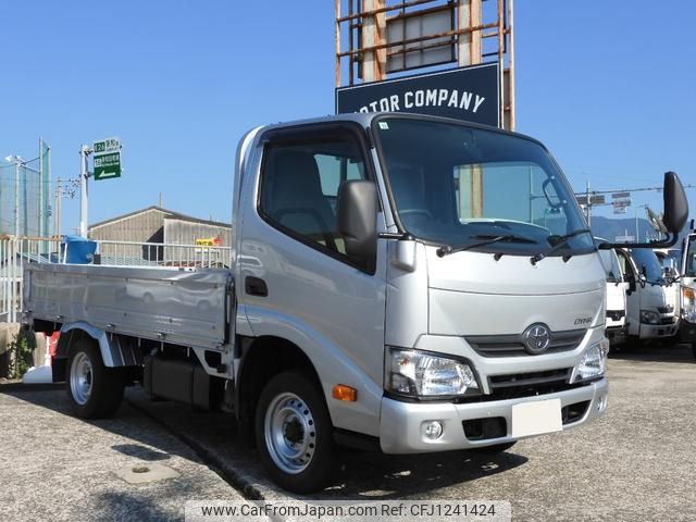 toyota dyna-truck 2017 GOO_NET_EXCHANGE_0709067A30250604W002 image 2