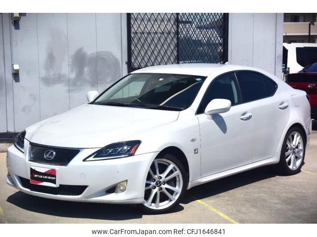 lexus is 2005 CFJ1646841 image 1