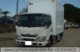 hino dutro 2014 CFJ9354825