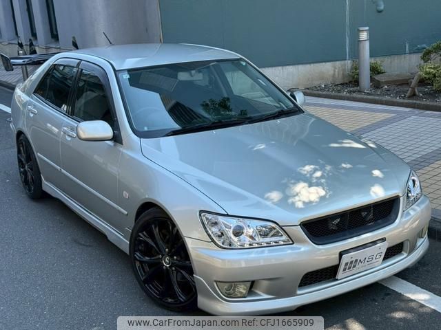 toyota altezza 2002 CFJ1665909 image 1