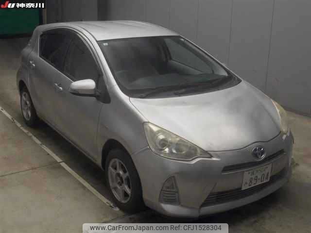 toyota aqua 2013 CFJ1528304 image 1