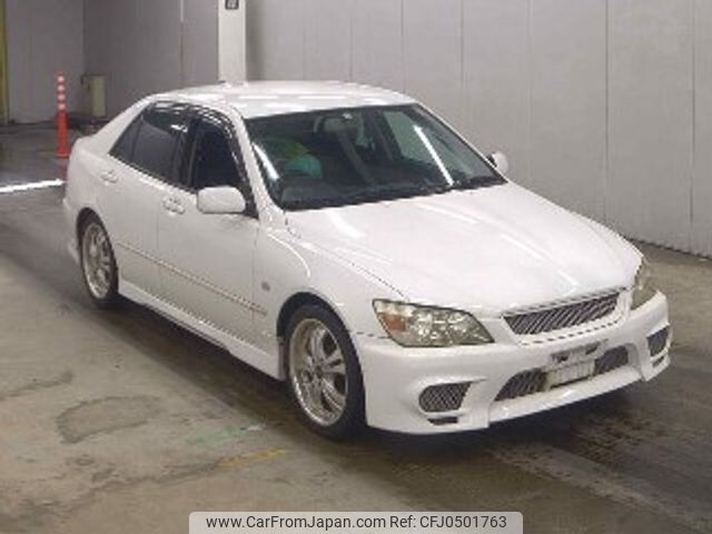 toyota altezza 2000 123 image 1