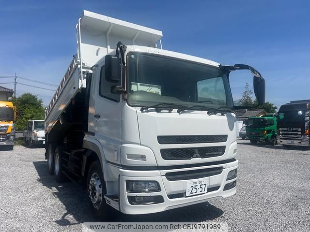 mitsubishi-fuso super-great 2016 GOO_NET_EXCHANGE_0401930A30240515W002 image 2