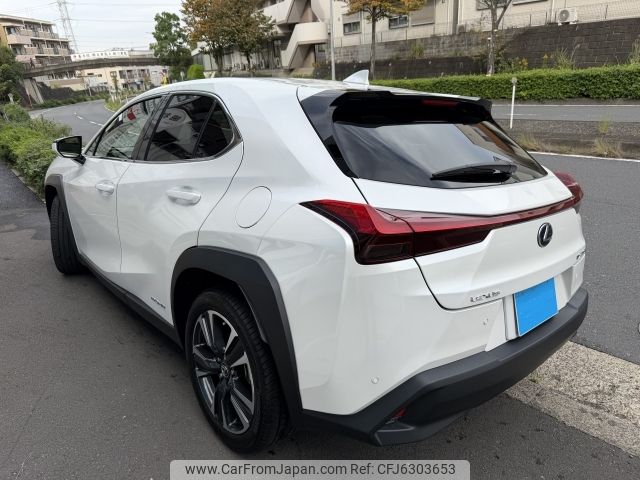 lexus ux 2022 CFJ6303653 image 2