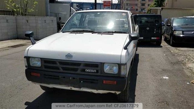 nissan datsun-pickup 1993 190924233418 image 2