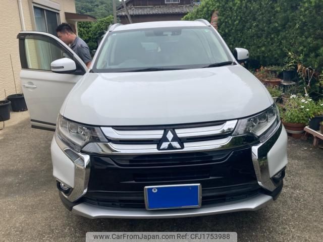 mitsubishi outlander 2017 CFJ1753988 image 1