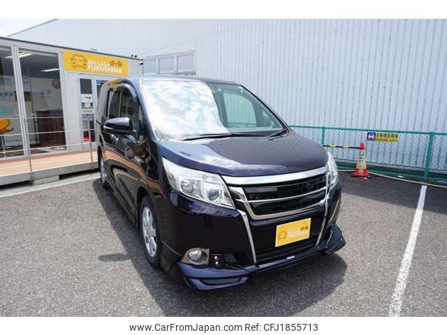 toyota esquire 2015 CFJ1855713 image 1