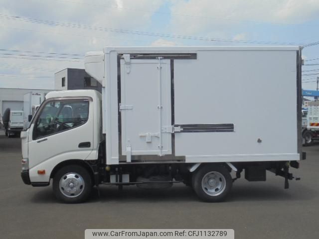 hino dutro 2015 GOO_NET_EXCHANGE_0840105A30250509W002 image 2