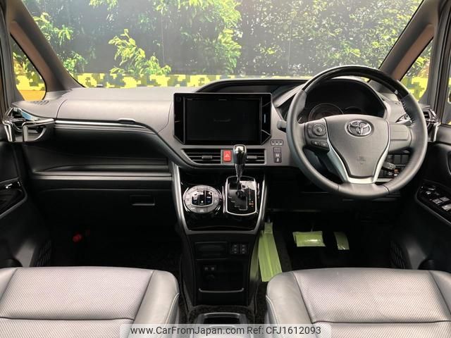 toyota esquire 2018 CFJ1612093 image 2