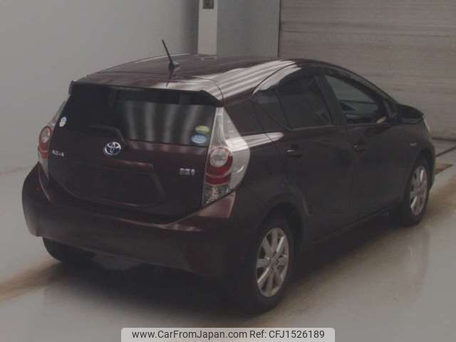 toyota aqua 2014 CFJ1526189 image 2