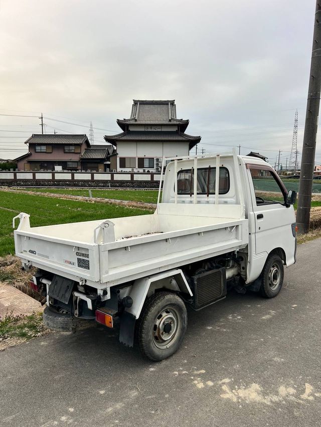 daihatsu hijet-truck 1995 11 image 1