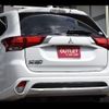 mitsubishi outlander-phev 2015 CFJ1504644 image 12