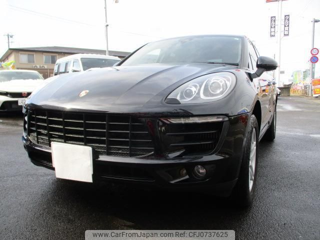 porsche macan 2017 quick_quick_ABA-95BCTM_WP1ZZZ95ZHLB25275 image 1