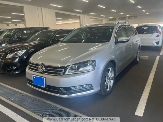 volkswagen passat-variant 2011 -VOLKSWAGEN--VW Passat Variant DBA-3CCAX--WVWZZZ3CZCE059646---VOLKSWAGEN--VW Passat Variant DBA-3CCAX--WVWZZZ3CZCE059646- image 1