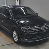 volkswagen tiguan 2018 -VOLKSWAGEN--VW Tiguan WVGZZZ5ZNJW360057---VOLKSWAGEN--VW Tiguan WVGZZZ5ZNJW360057- image 1