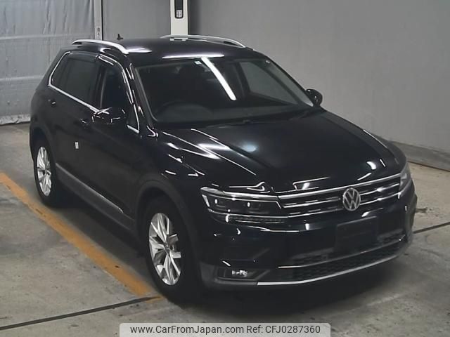 volkswagen tiguan 2018 -VOLKSWAGEN--VW Tiguan WVGZZZ5ZNJW360057---VOLKSWAGEN--VW Tiguan WVGZZZ5ZNJW360057- image 1