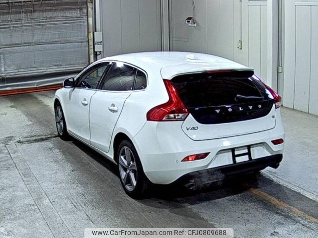 volvo v40 2013 -VOLVO--Volvo V40 MB4164T-YV1MV485BD2049747---VOLVO--Volvo V40 MB4164T-YV1MV485BD2049747- image 2