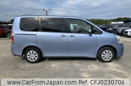 toyota noah 2008 NIKYO_MX46550