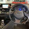 toyota c-hr 2018 quick_quick_DAA-ZYX10_ZYX10-2145908 image 3