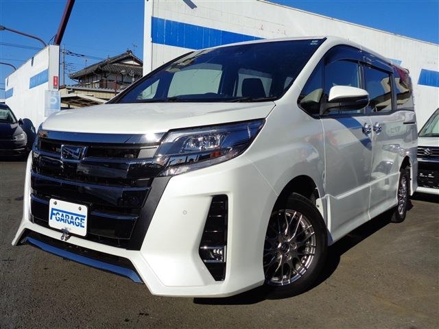car_b5953bf1-3f41-46b4-8dc8-