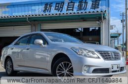 toyota crown 2012 CFJ1640384
