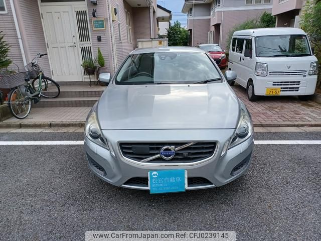 volvo v60 2012 CFJ0239145 image 2