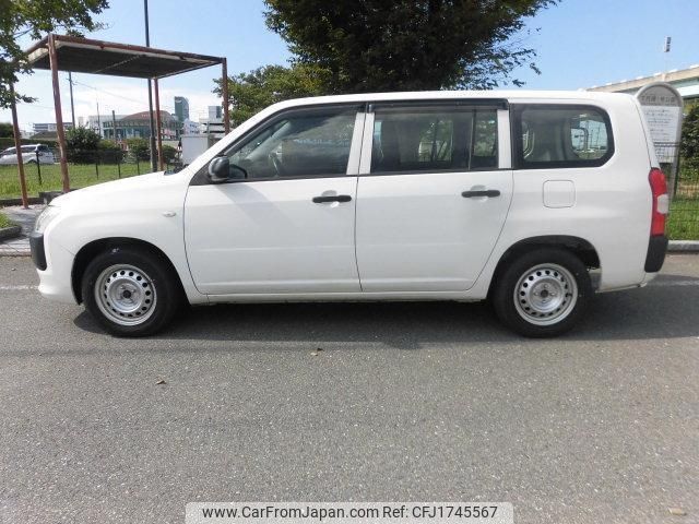 toyota probox 2017 CFJ1745567 image 2